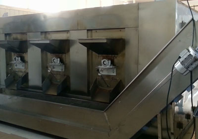 The peanut roasting furnace production line put into use in Yun Ting