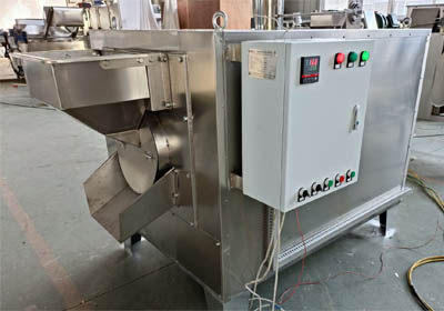 What are the factors to consider when choosing a commercial peanut roaster machine?